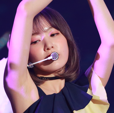 Izone Minju & Sakura 190803 (3348 pics - 24.2 gb)