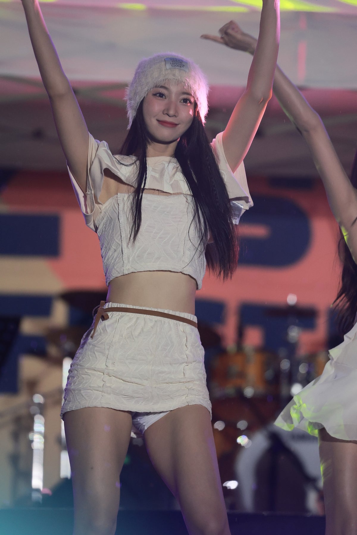 Kim Yu Bin 230916 (1119 pics - 13.2 gb)