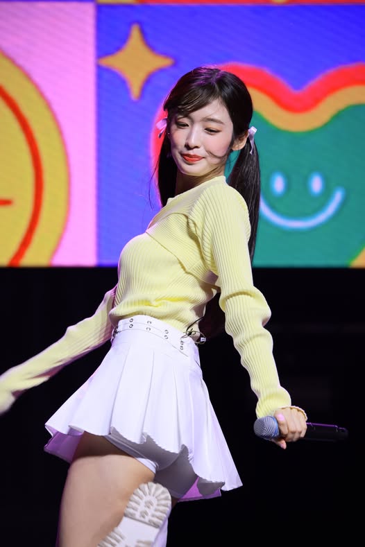 No pits Arin 231005 (1000 pics - 8.5 gb)