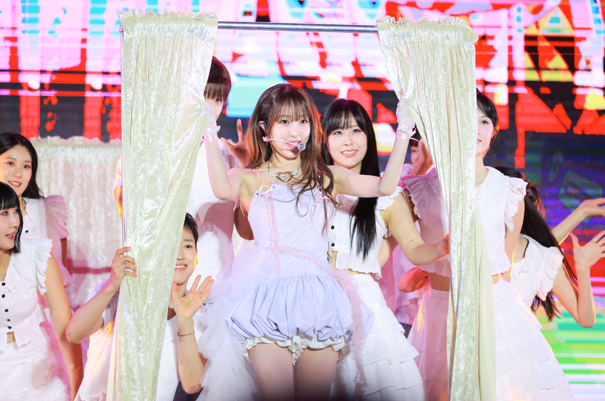 251019 Choi Yena 1805 pics