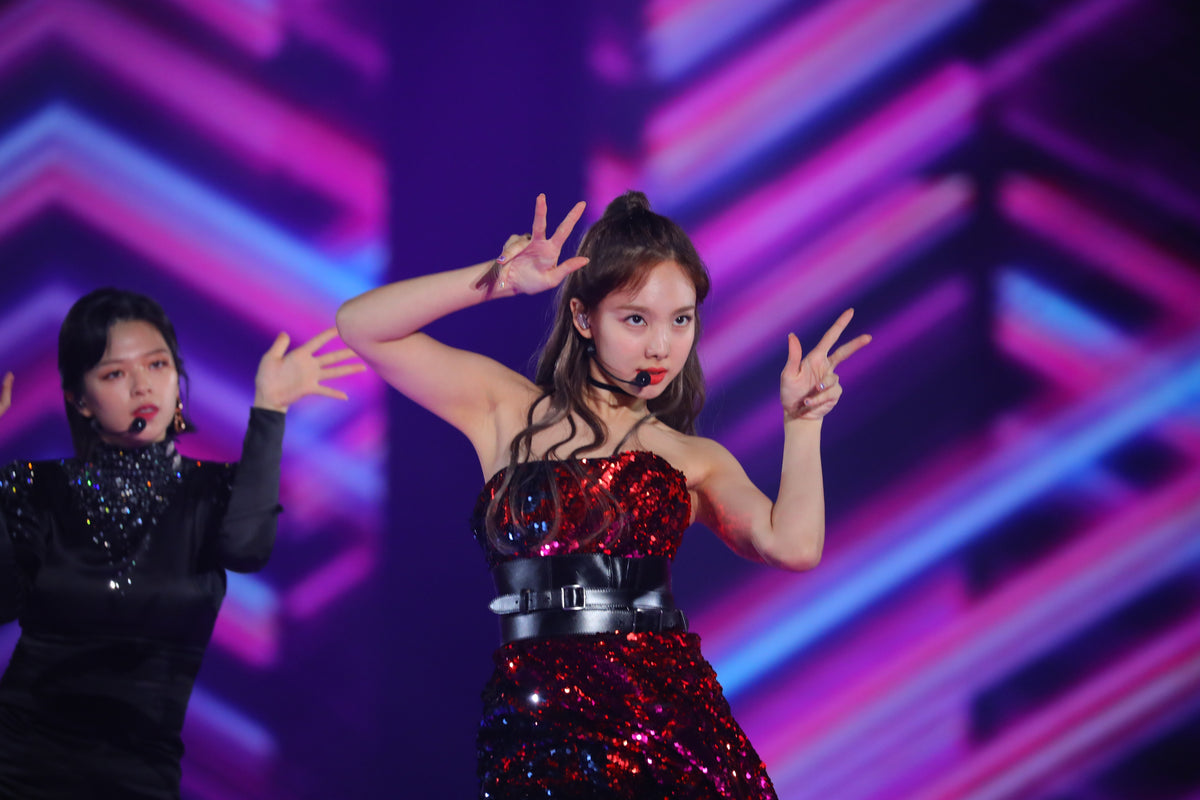 190822 Nayeon 777 pics