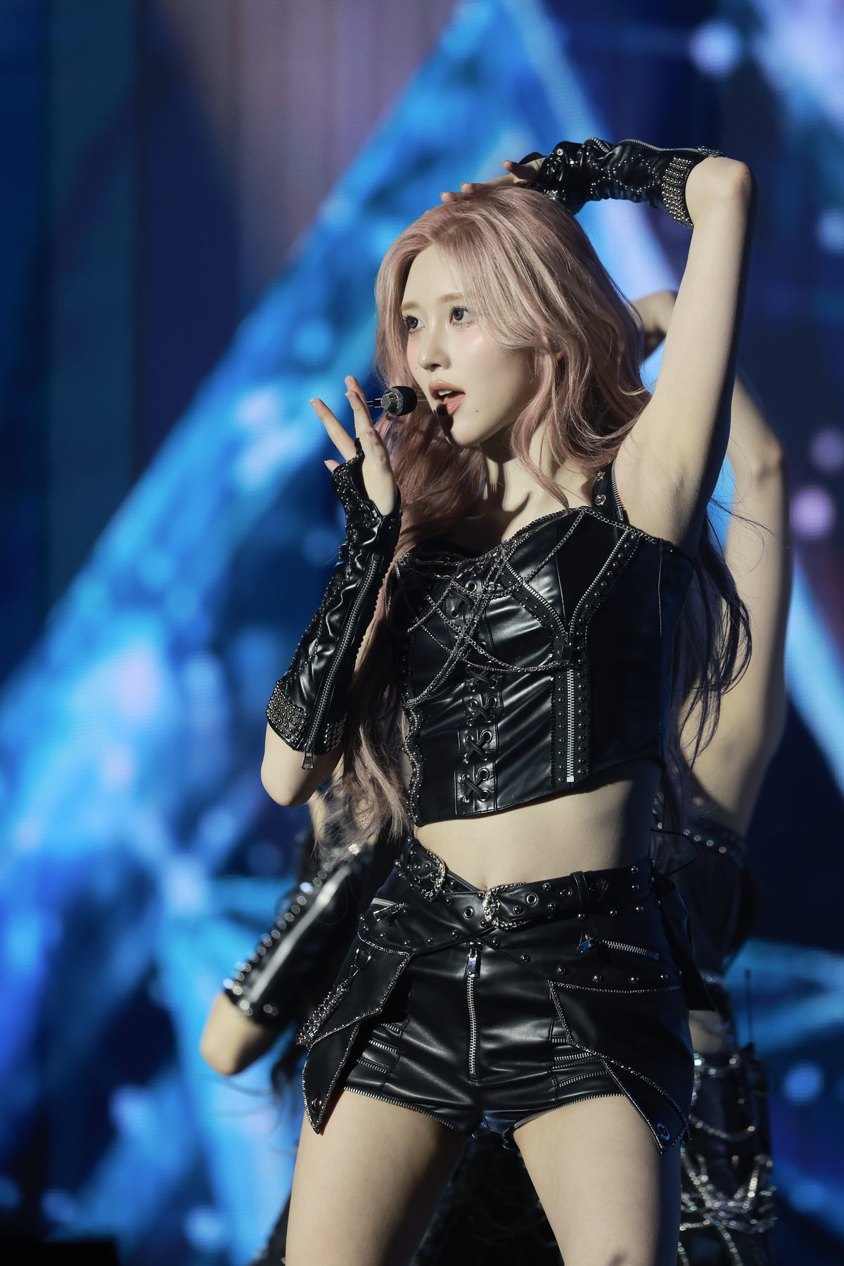 251031 Gaeul 5320 pics