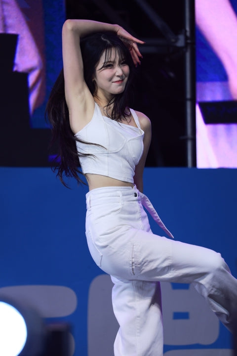 Jiheon 231012 백지헌 (1049 pics - 11.6 gb)