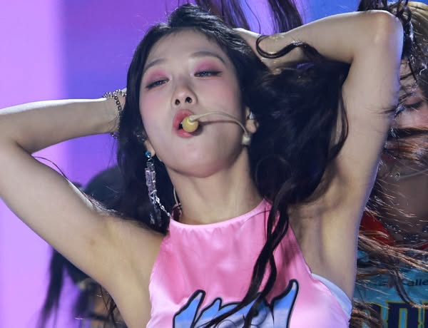 240812 서연 Fromis 9 Lee Seoyeon 843 pics