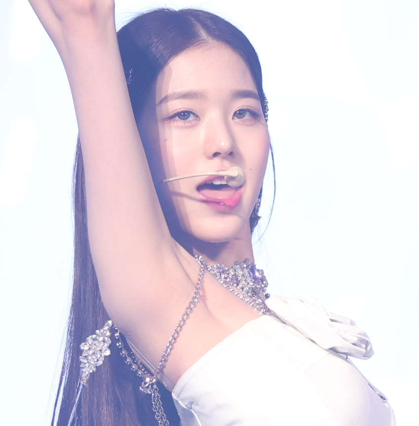 220702 Wonyoung 장원영 1756