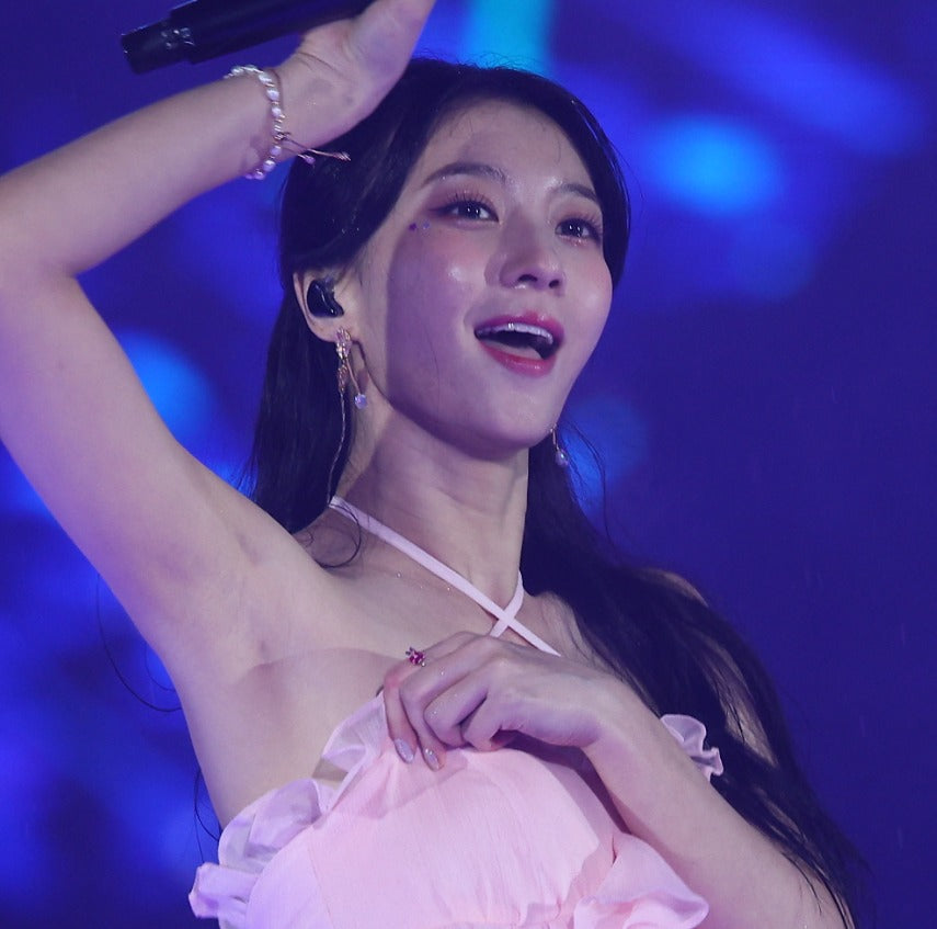 Kim Yu-bin 230430 (1138 pics - 10.9 gb)