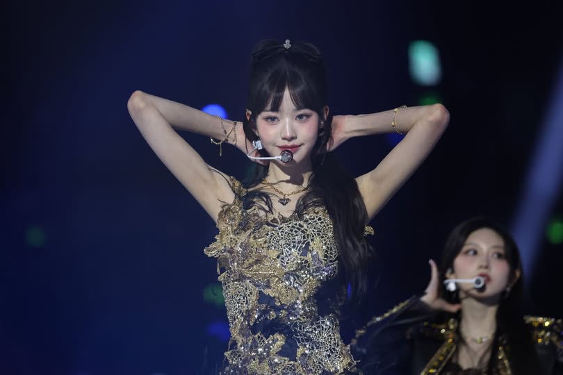 Wonyoung 231202 (750 pics - 5.09 gb)