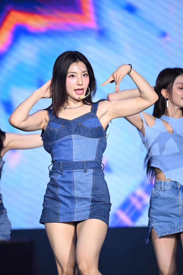 Saerom Blue 230812 (1809 pics - 45.9 gb)