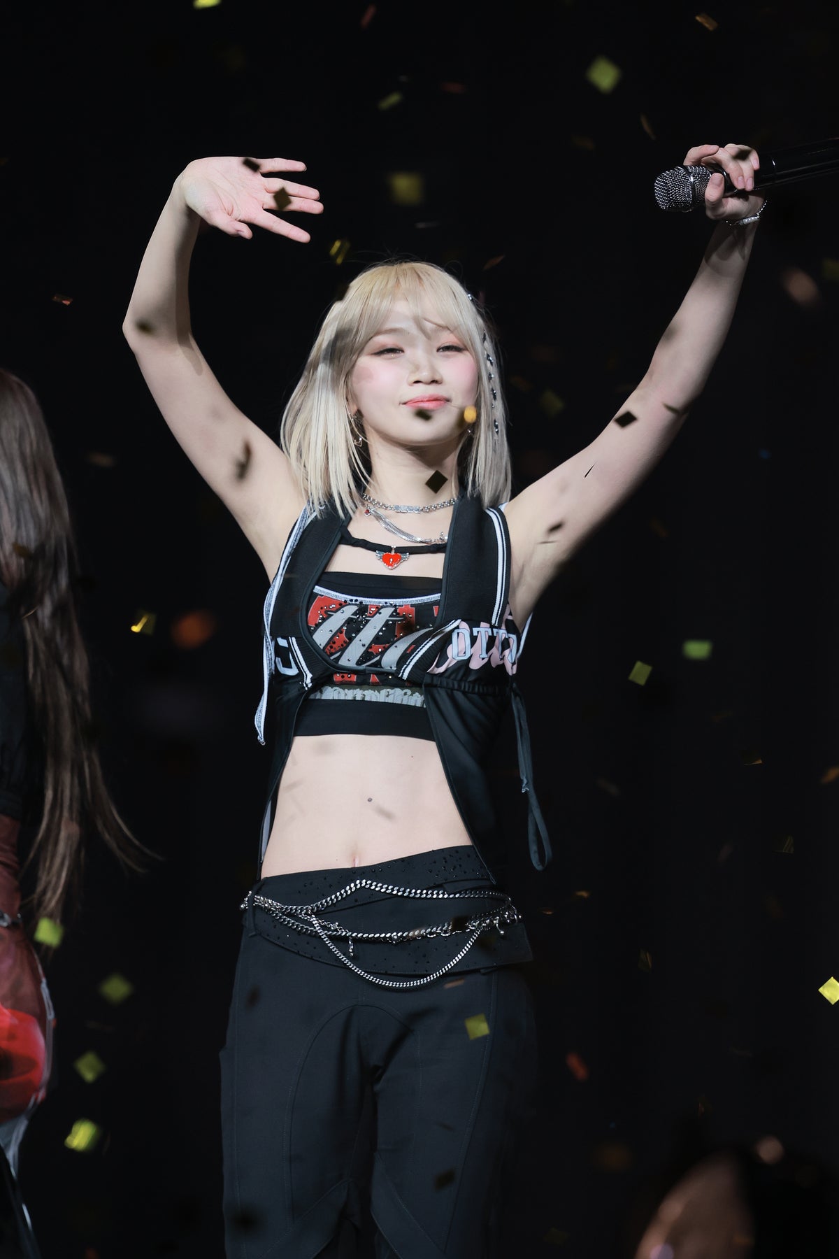 240615 Chaewon 3633 pics