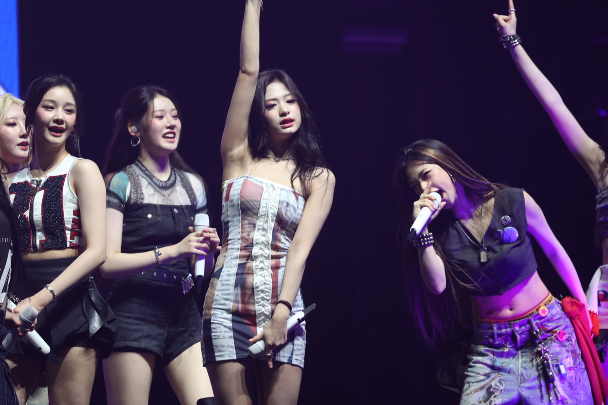 240818 아현 Ahyeon 979 pics