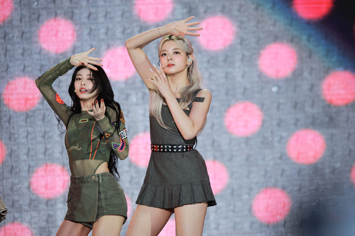 230527 Lia 998 pics