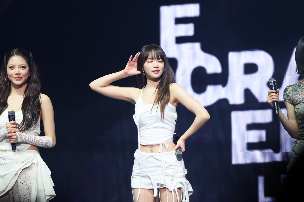 260131 Chaewon 2188 pics