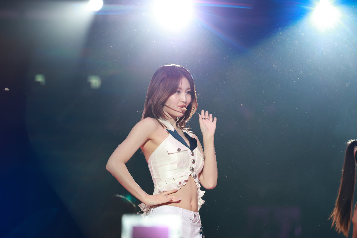 251206 Momo 974 pics