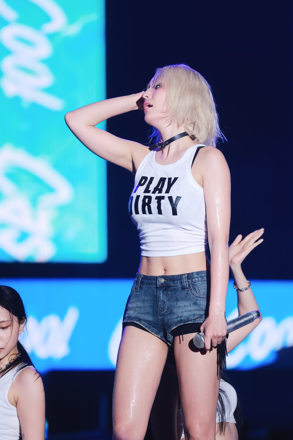 250823 Somi 2073 pics