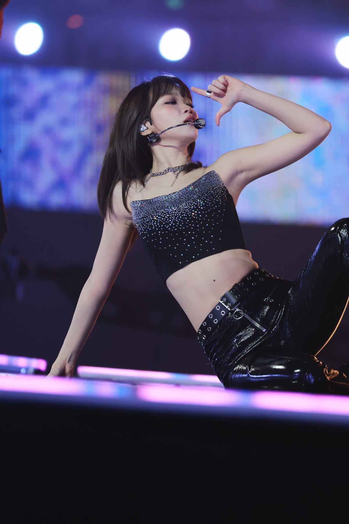 251225 Chaewon 1281 pics
