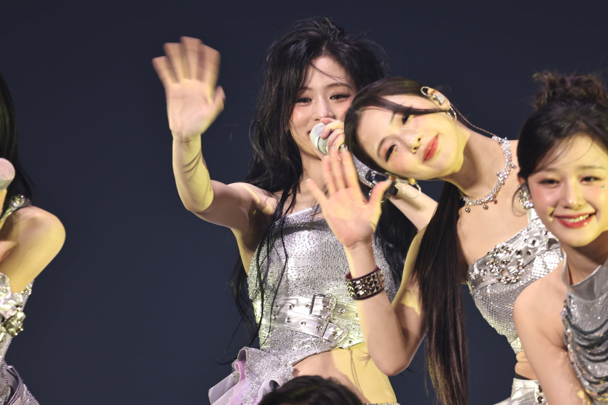 250125 Ahyeon 666 pics