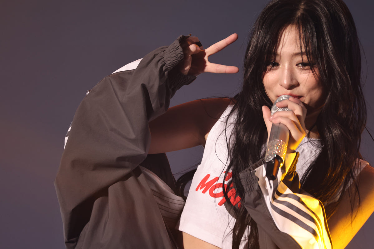 250125 Ahyeon 666 pics