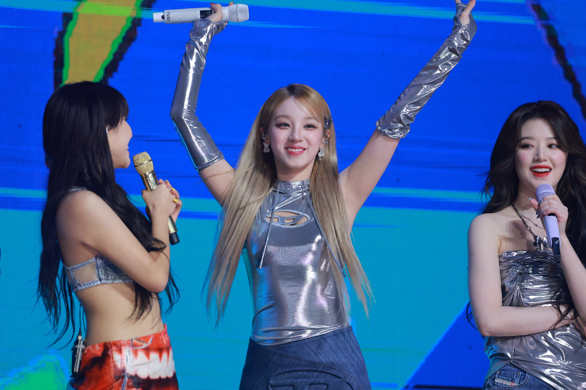 230923 Yuqi 854 pics