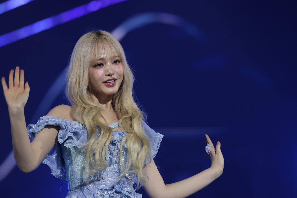 241220 Liz 261 pics