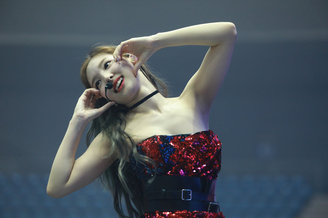 190822 Nayeon 777 pics