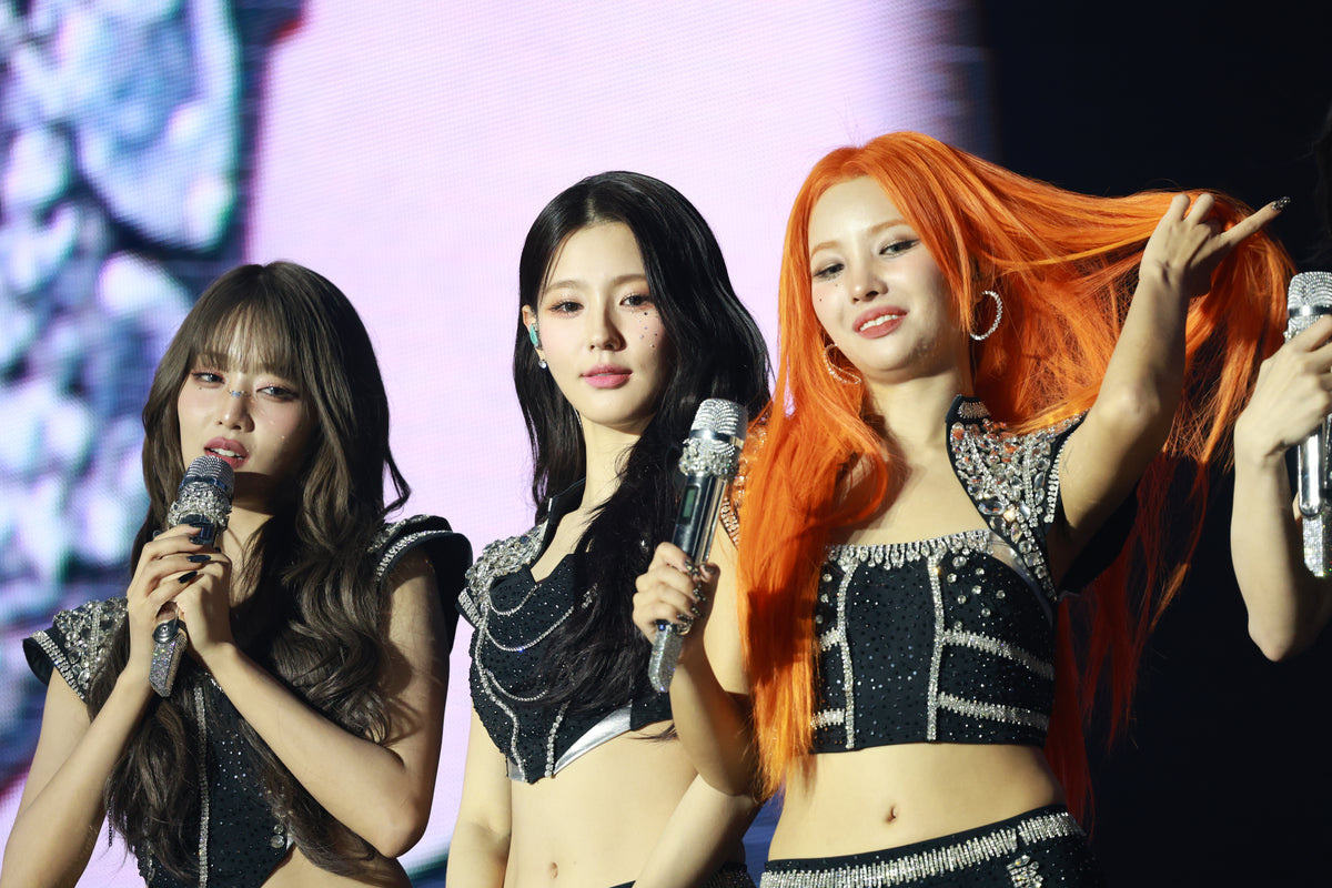 240803 Miyeon 1365 pics